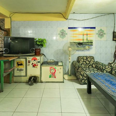 Dharmawati Homestay Syariah At Terminal Purabaya Waru Extérieur photo