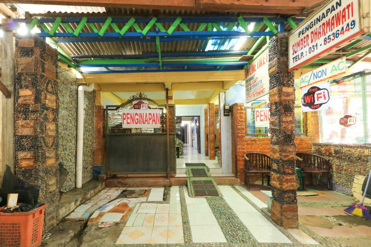 Dharmawati Homestay Syariah At Terminal Purabaya Waru Extérieur photo