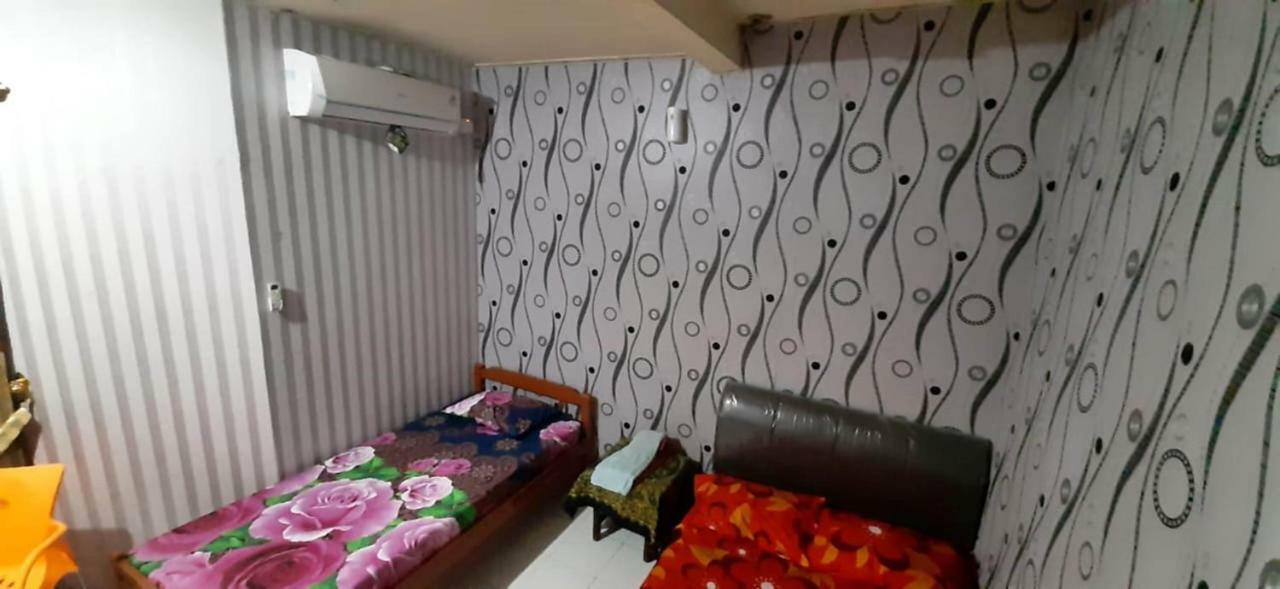 Dharmawati Homestay Syariah At Terminal Purabaya Waru Extérieur photo